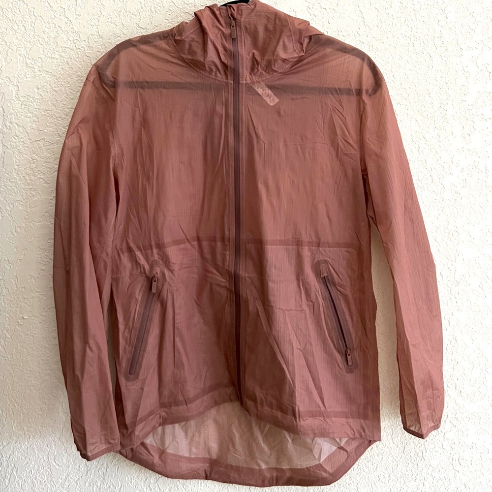 Mauve Lululemon WindBreaker - Like New